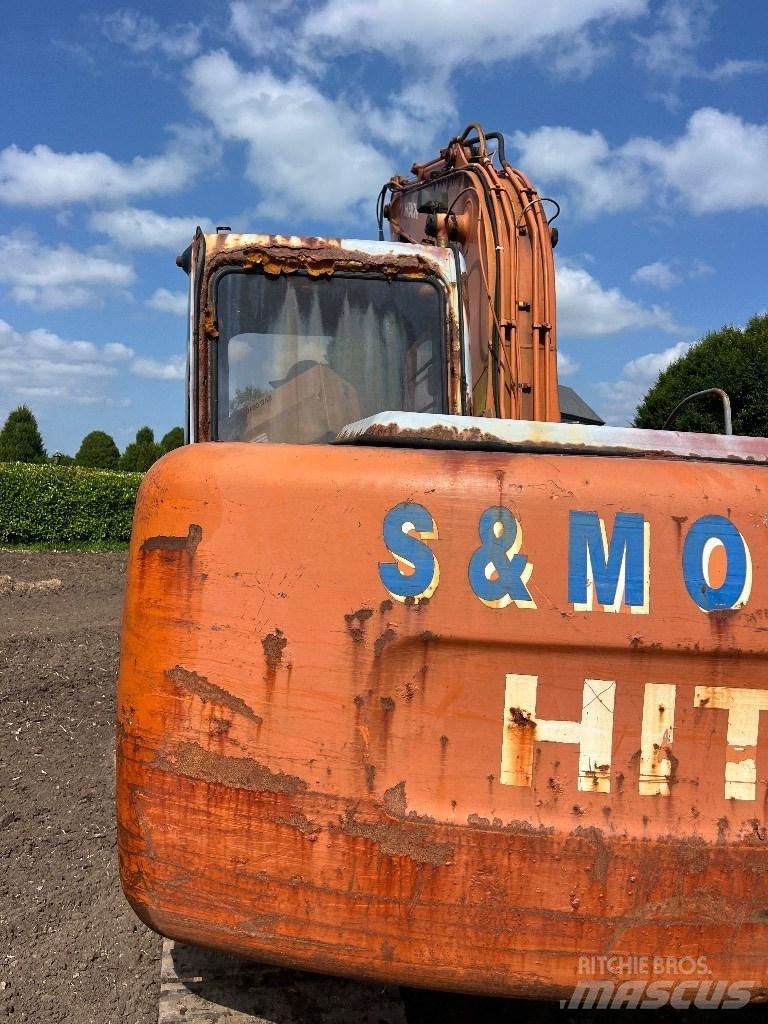 Hitachi EX 120-5 Kāpurķēžu ekskavatori