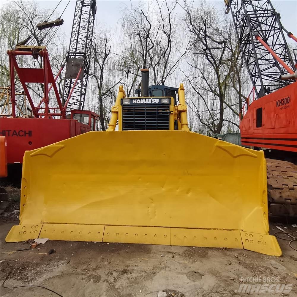 Komatsu d155a-2 Kāpurķēžu buldozeri