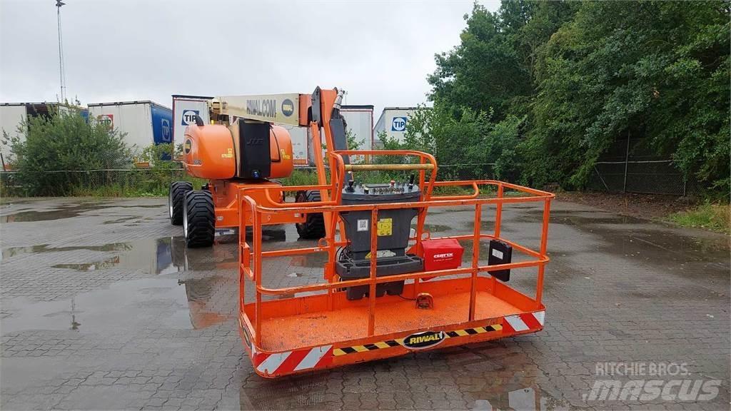 JLG 800AJ Strēles pacēlāji