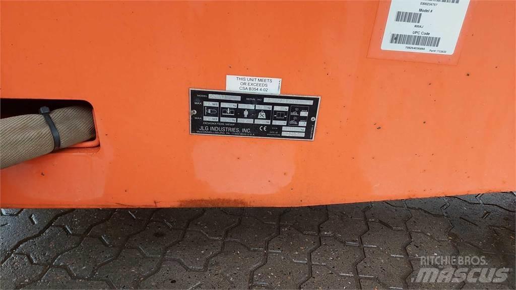 JLG 800AJ Strēles pacēlāji