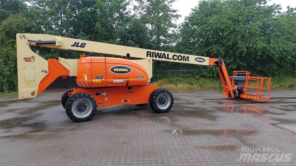 JLG 800AJ Strēles pacēlāji