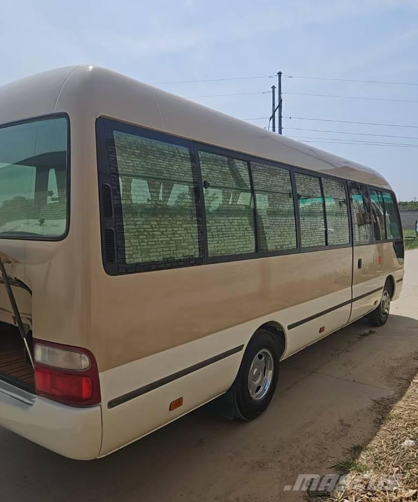 Toyota Coaster Bus Mikroautobusi