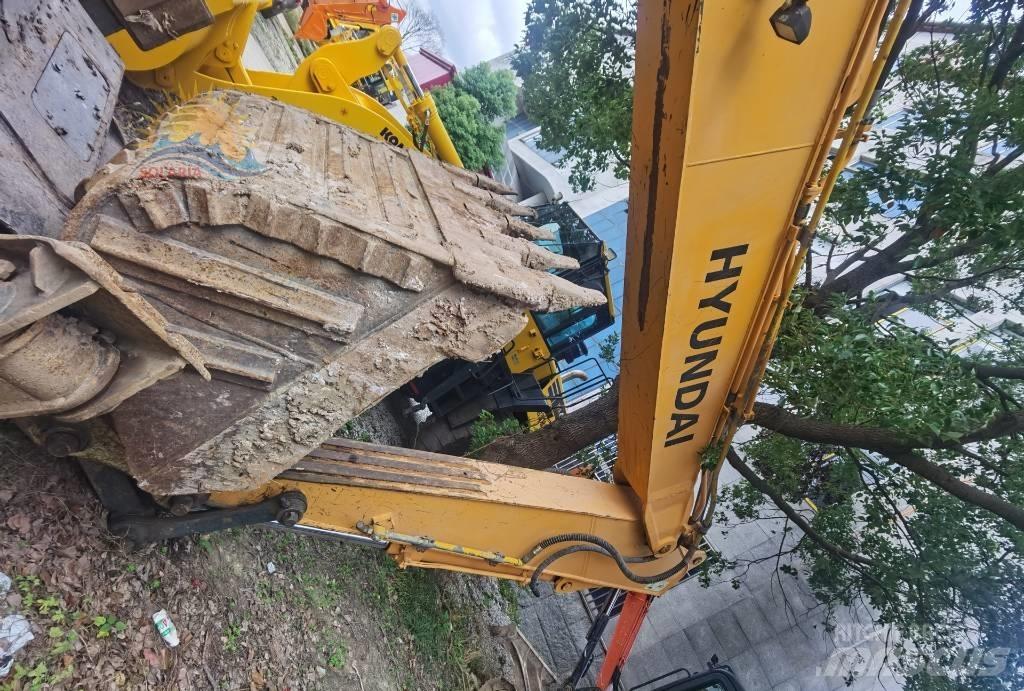Hyundai R210W-9 Ekskavatori uz riteņiem