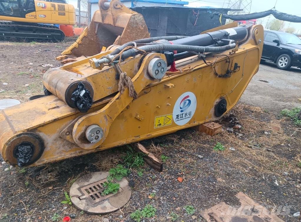 CAT 395 Kāpurķēžu ekskavatori