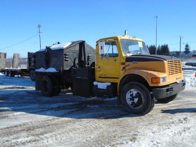 International 4900 Betonvedēji