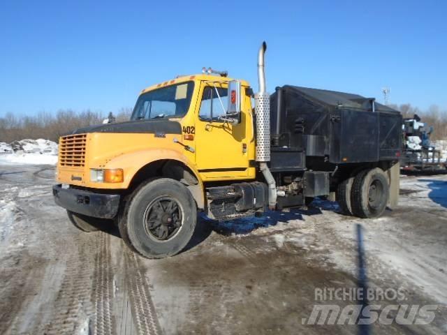 International 4900 Betonvedēji
