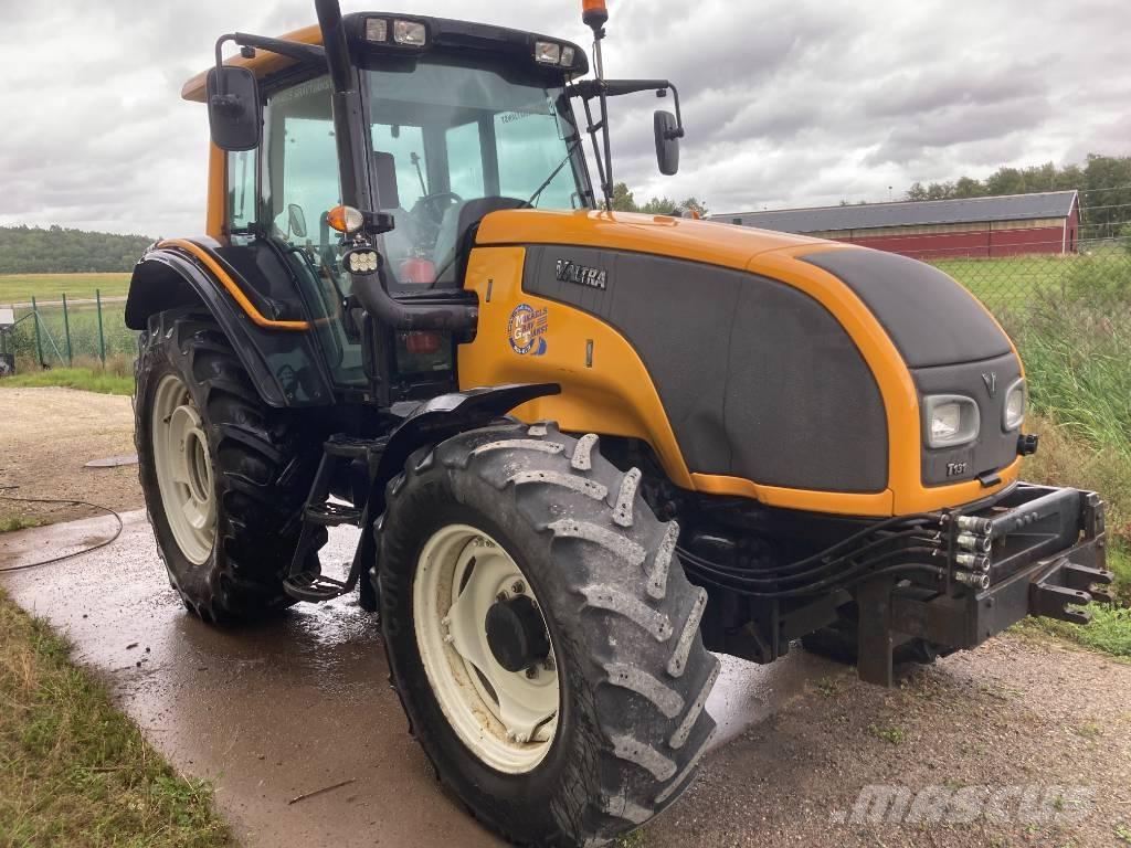 Valtra T 131 Traktori
