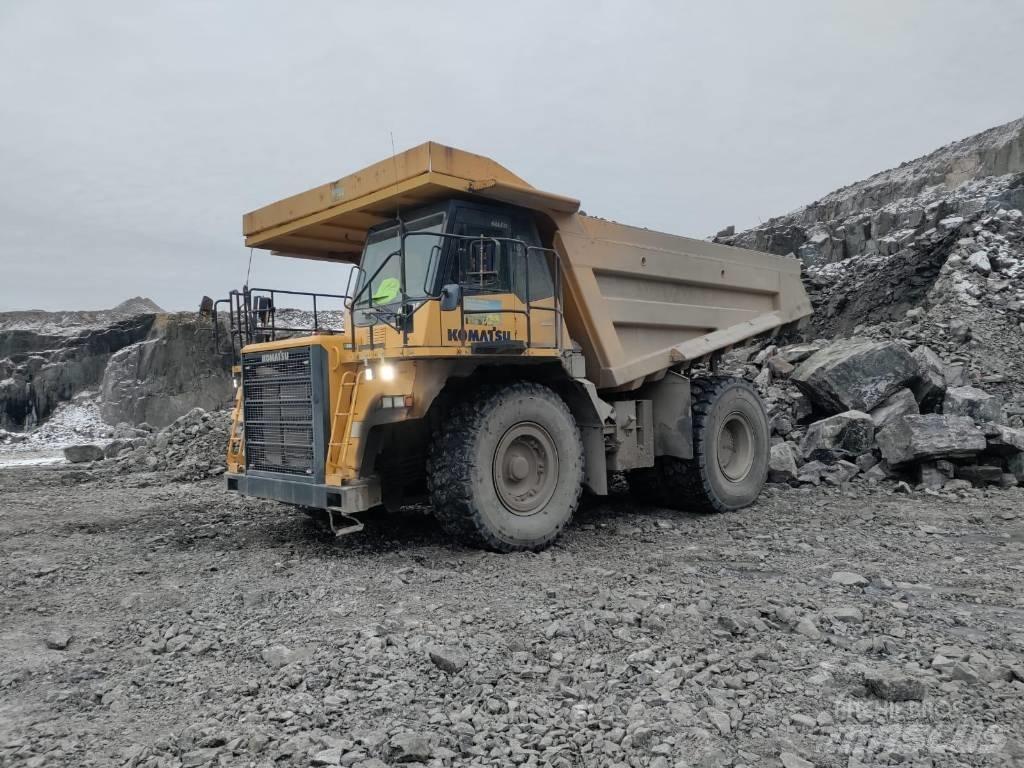 Komatsu HD605-7 Karjeras kravas automašīnas