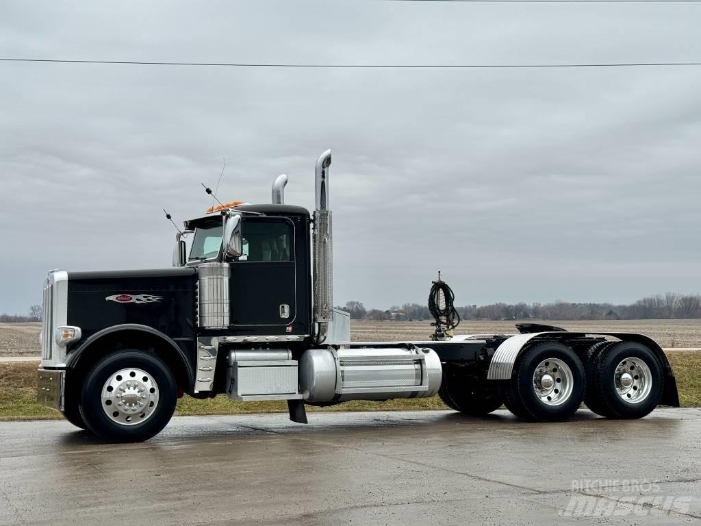 Peterbilt 389 Vilcēji