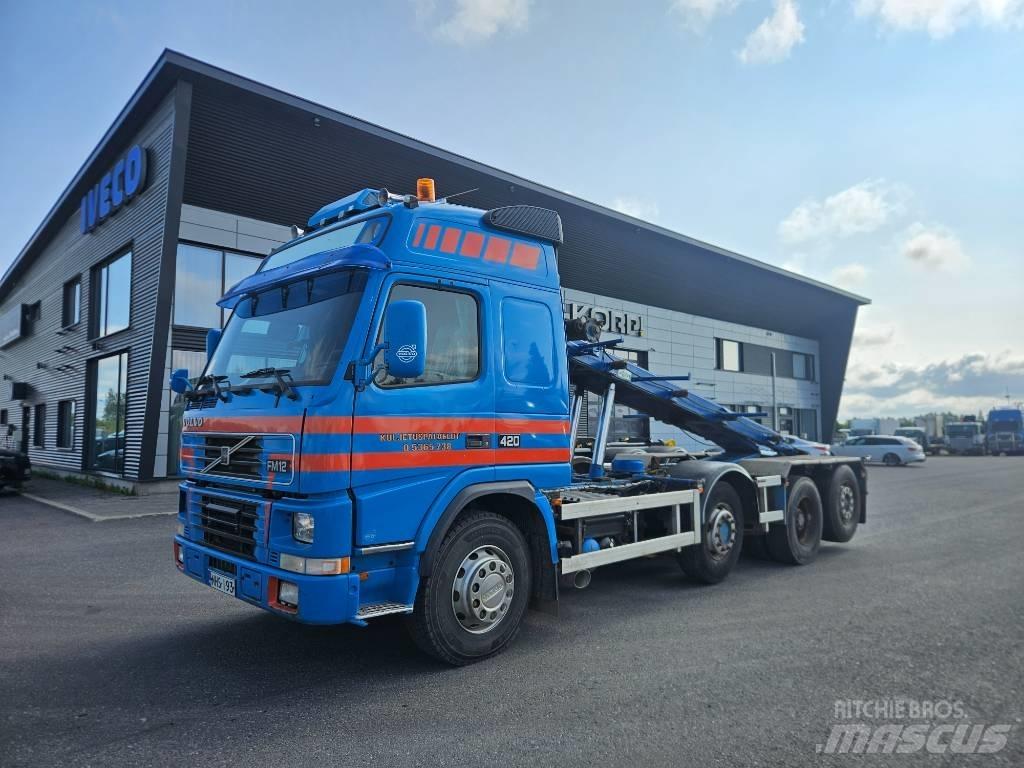 Volvo FM12 420 8x2 Kabeļu pacēlājs nomontējamām kravas mašīnām
