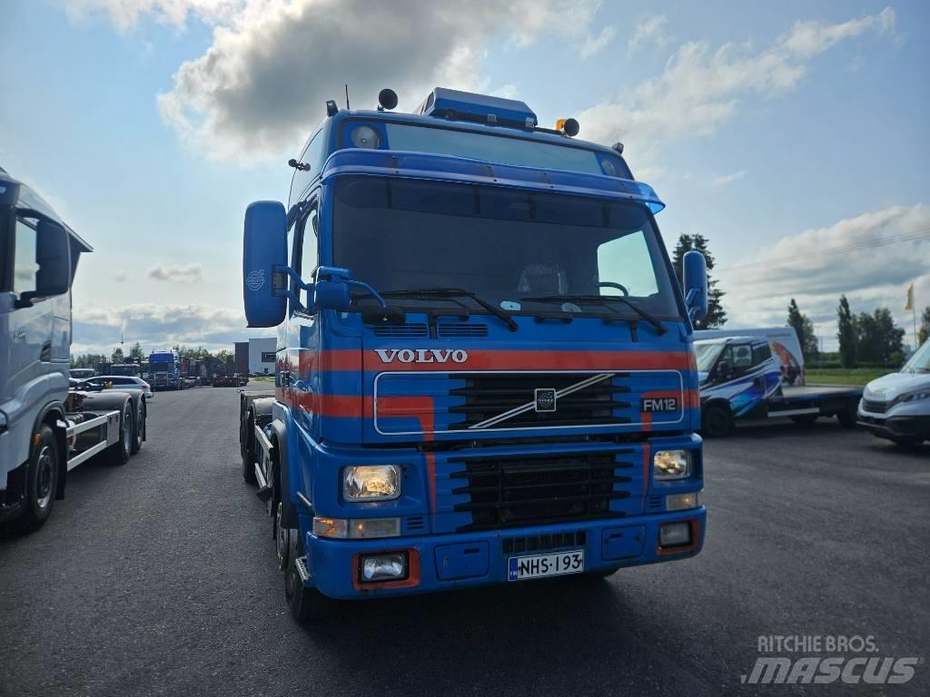 Volvo FM12 420 8x2 Kabeļu pacēlājs nomontējamām kravas mašīnām