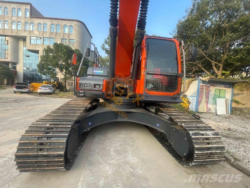Doosan 300LC Kāpurķēžu ekskavatori