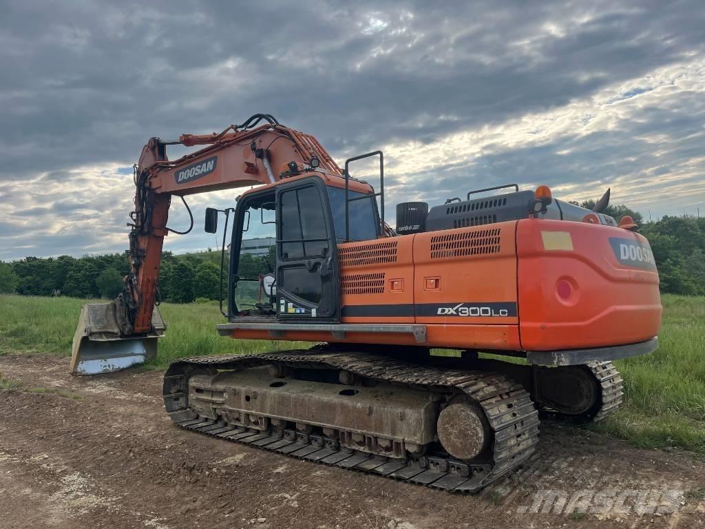 Doosan DX 300 LC Kāpurķēžu ekskavatori