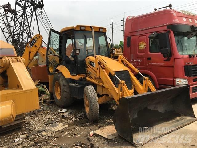 JCB 3 CX Ekskavatori-iekrāvēji