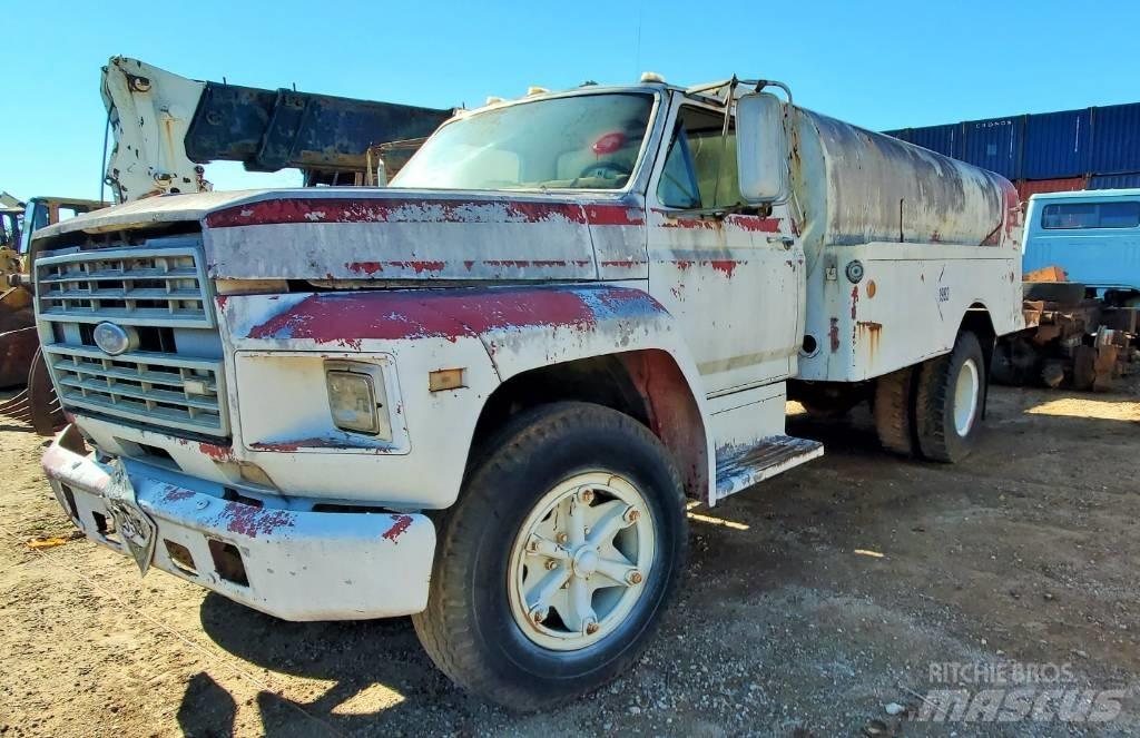 Ford F 600 Autocisterna