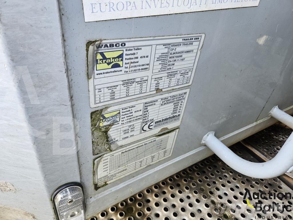 Kraker CF200 Tents puspiekabes