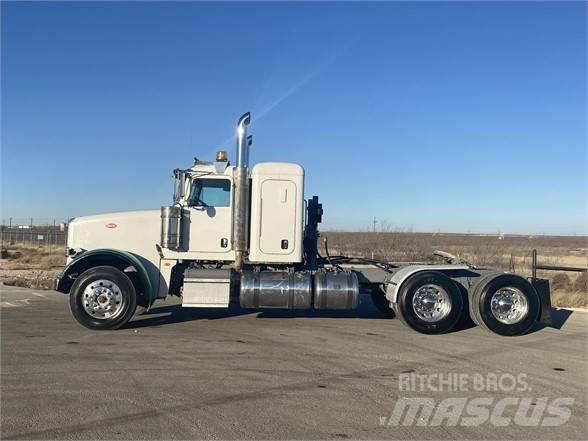 Peterbilt 367 Vilcēji