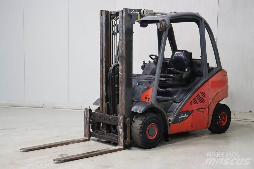 Linde H25D-02 Tehnika ar dīzeļa dzinēju