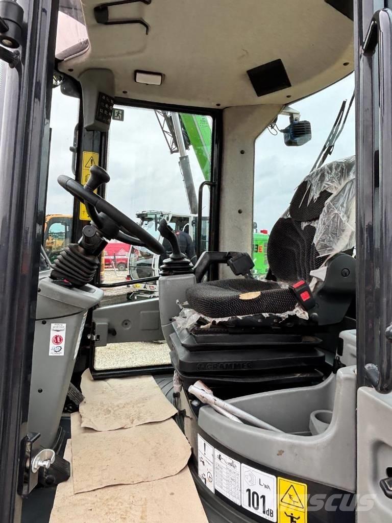 Yanmar V 120 Iekrāvēji uz riteņiem