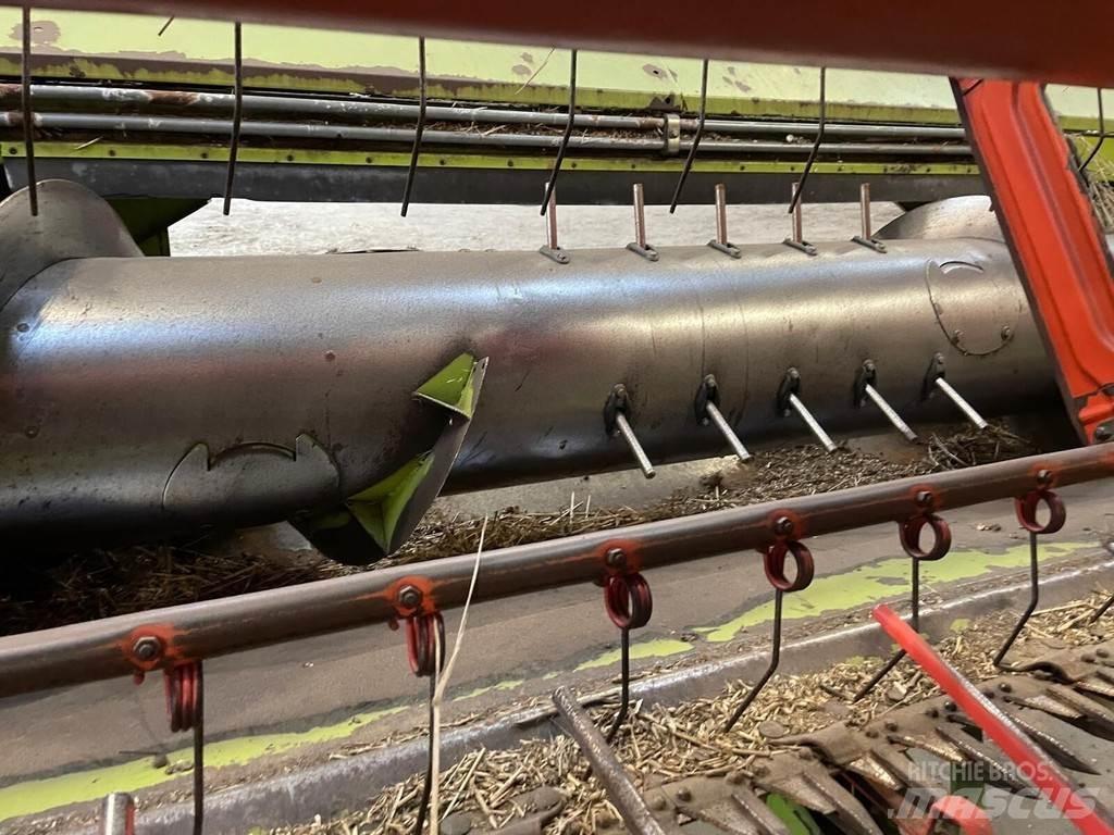 CLAAS LEXION 580 Ražas novākšanas kombaini