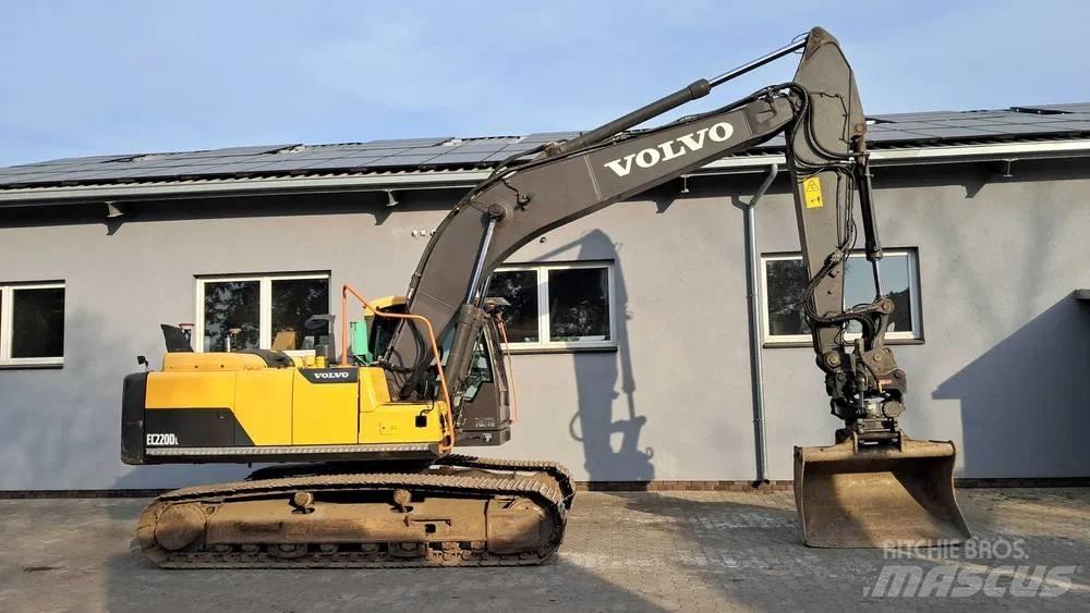 Volvo EC 220 DL Kāpurķēžu ekskavatori