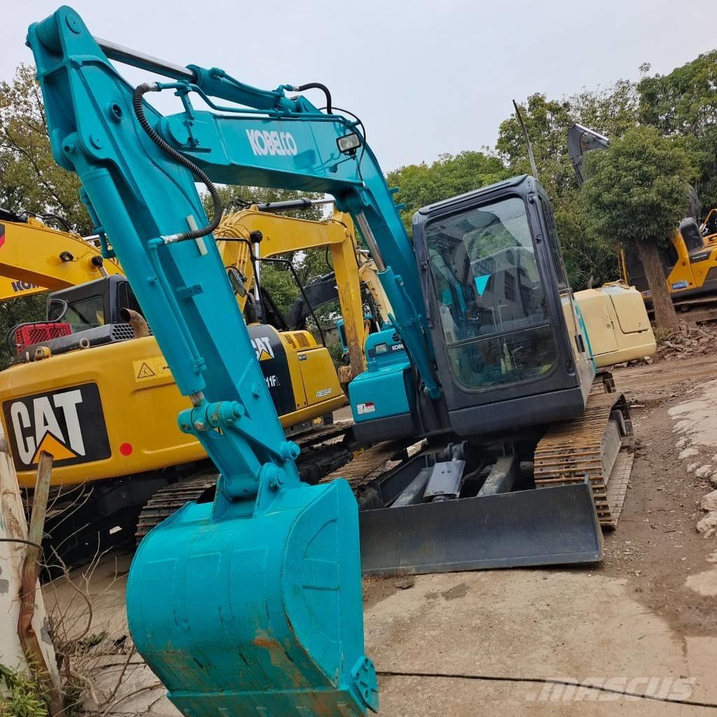 Kobelco SK 75 Kāpurķēžu ekskavatori