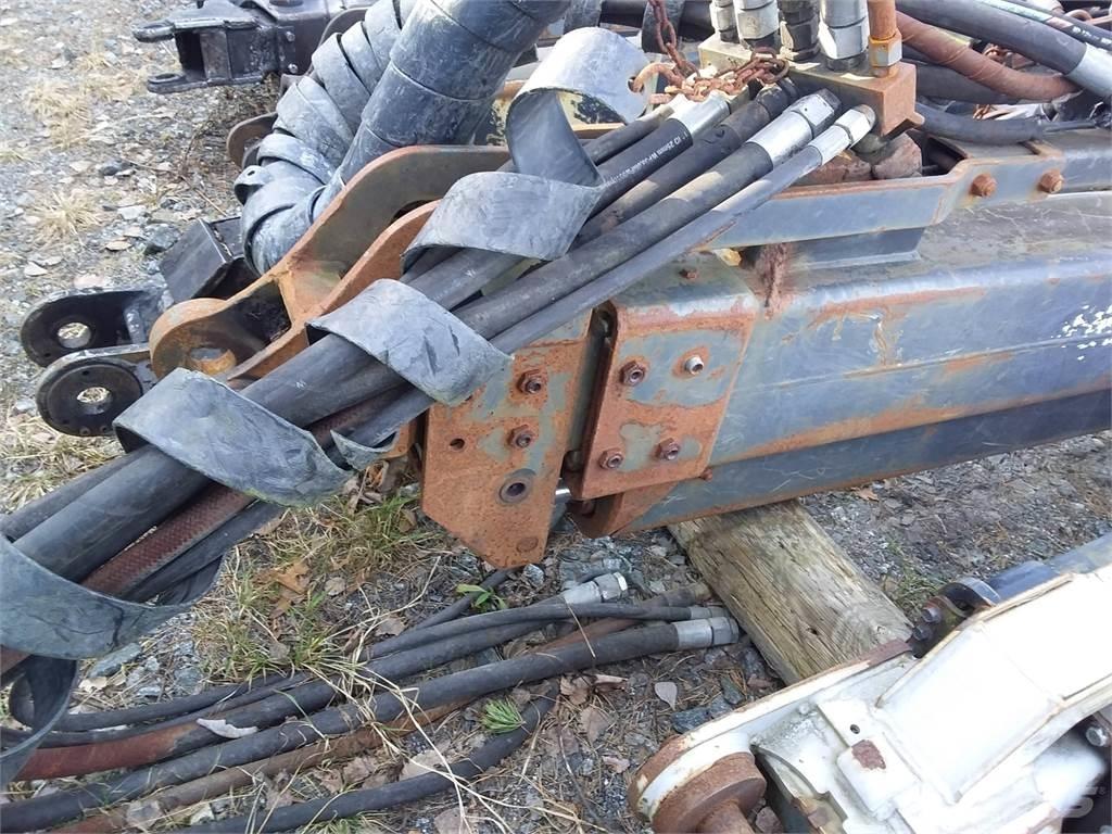 Loglift 210 Mežizstrādes mašīnu krāni