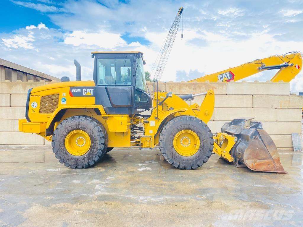 CAT 926m Iekrāvēji uz riteņiem