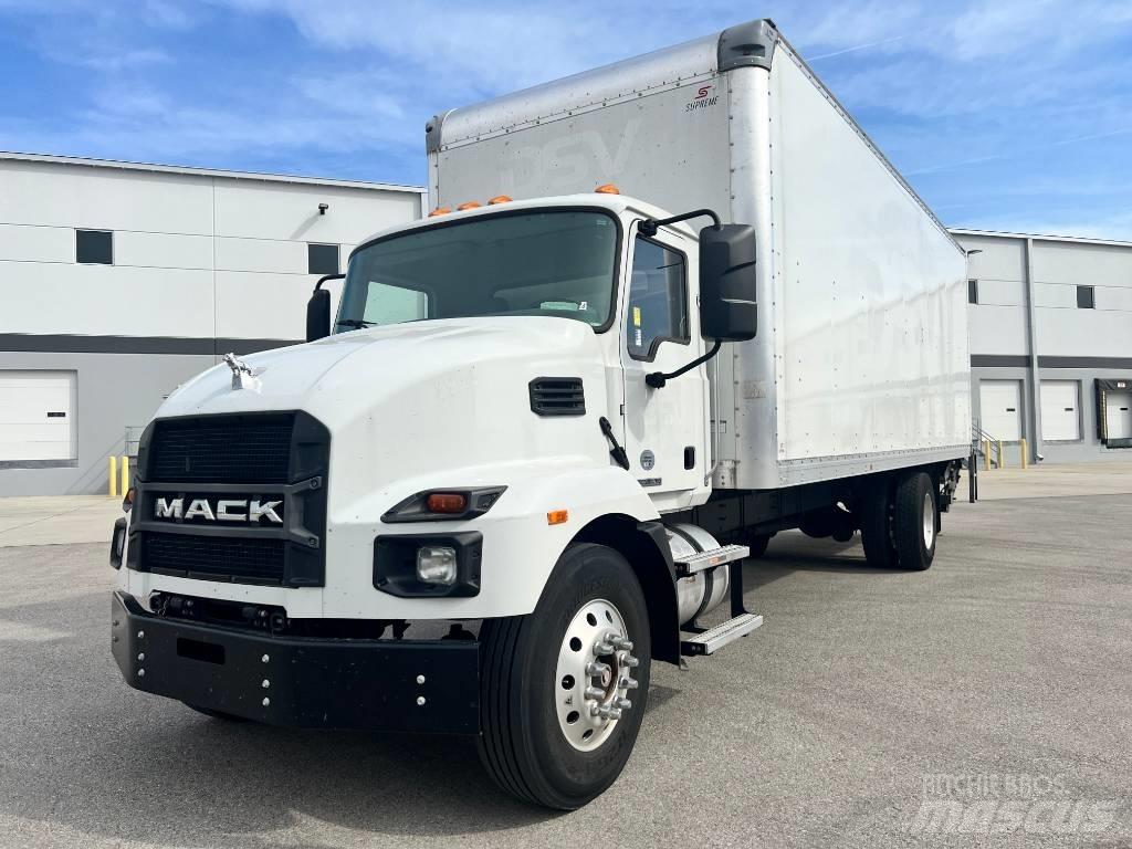 Mack MD 6 Furgons