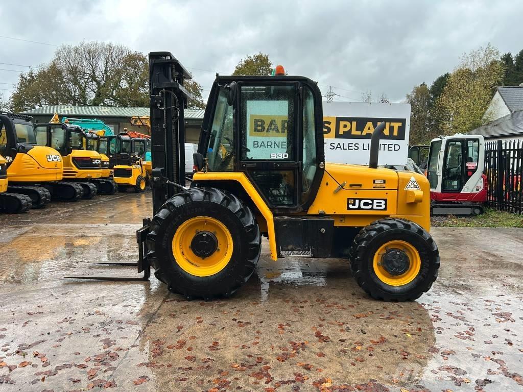 JCB 930 RTFL Apvidus autokrāvējs
