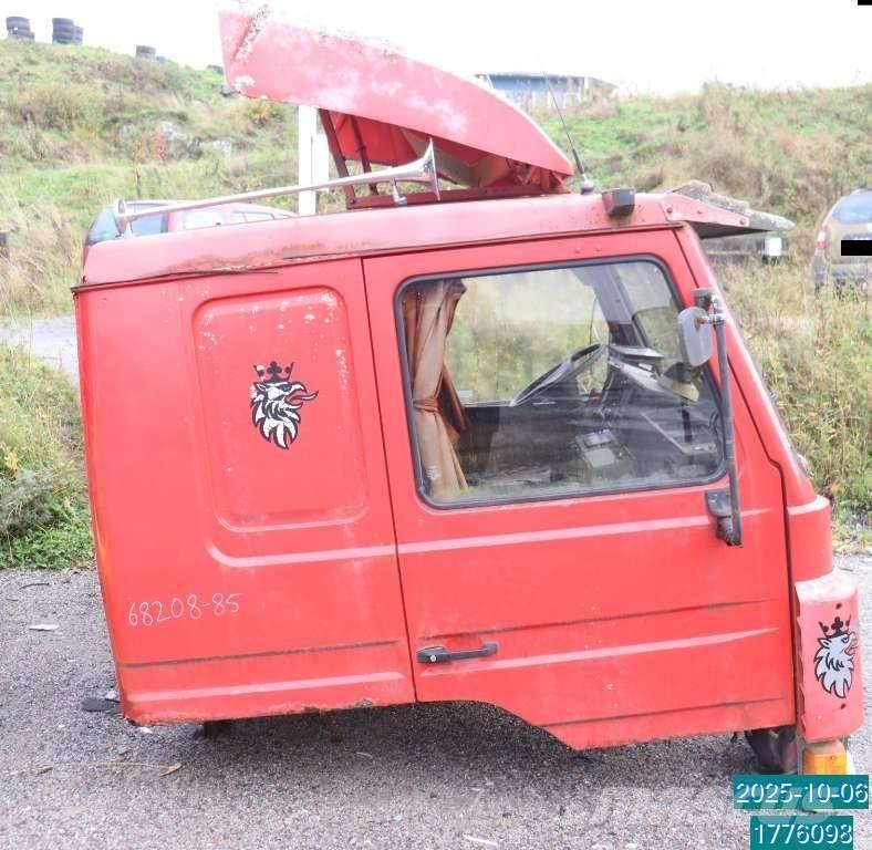 Scania P 82 M Kabīnes un interjers