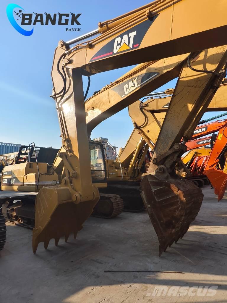CAT 320 B Kāpurķēžu ekskavatori