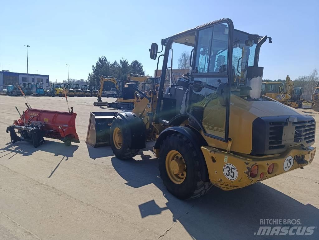 CAT 907 H 2 Iekrāvēji uz riteņiem