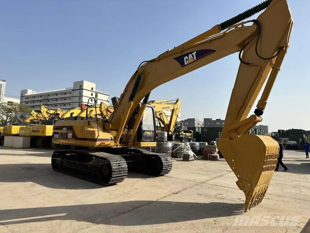 CAT 325 B L Kāpurķēžu ekskavatori