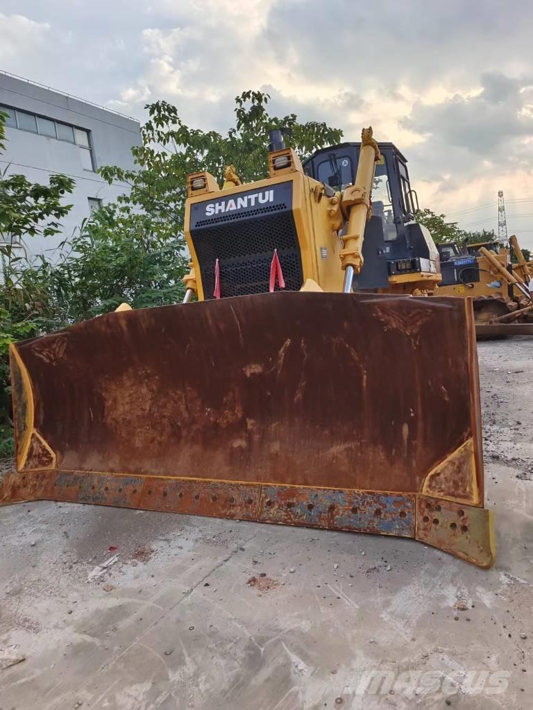 Shantui SD 32 Kāpurķēžu ekskavatori