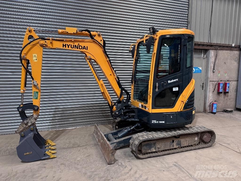 Hyundai R25Z-9 AK Mini ekskavatori < 7 t