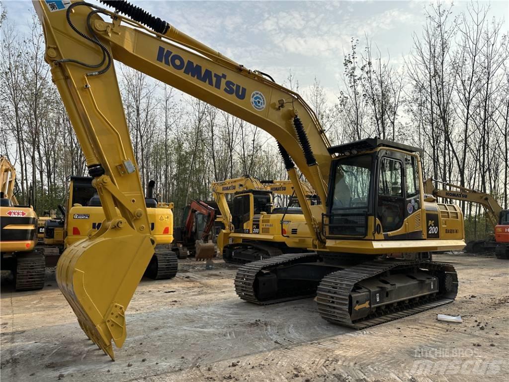Komatsu PC200-8 Kāpurķēžu ekskavatori