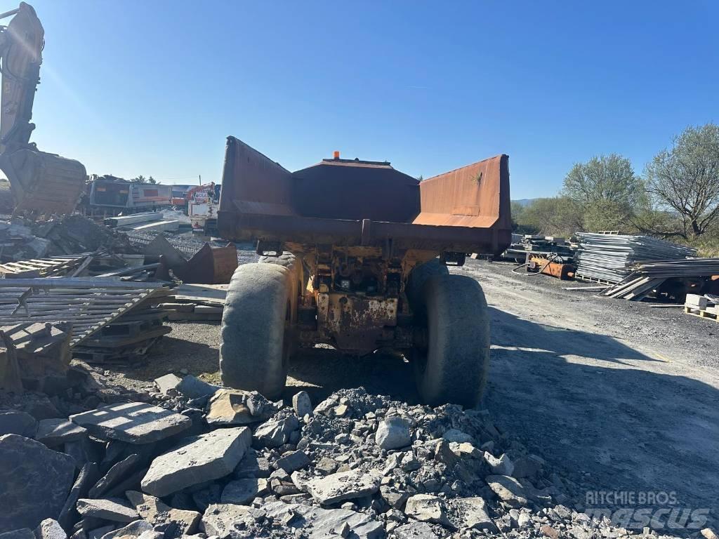 Volvo A 25 C Artikulētie pašizgāzēji
