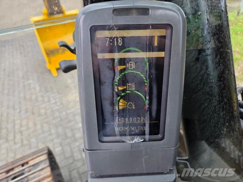 CAT 323DL Kāpurķēžu ekskavatori