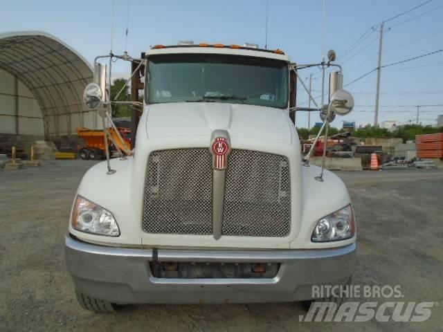 Kenworth T 370 Evakuators ar manipulatoru