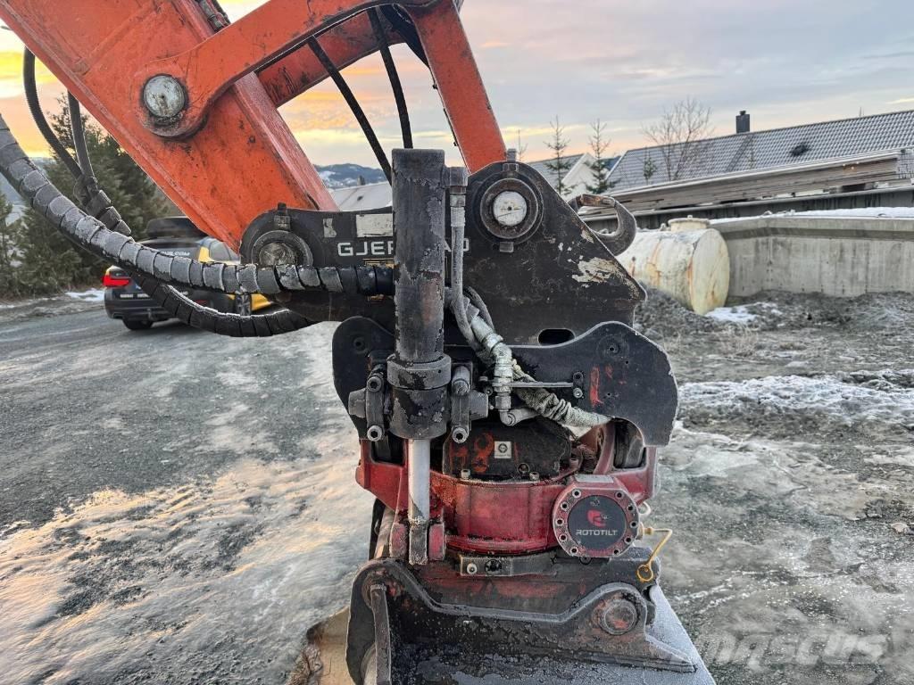 Doosan DX 140 W Ekskavatori uz riteņiem