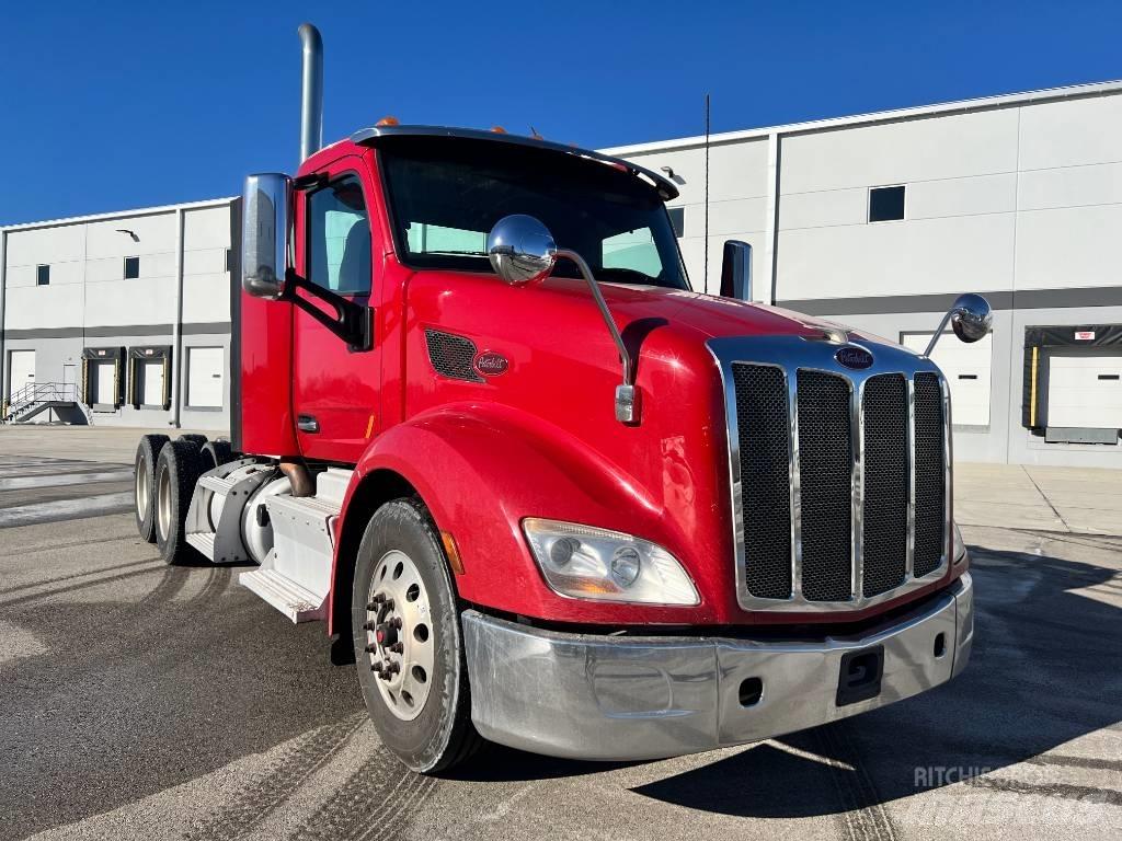 Peterbilt 579 Vilcēji