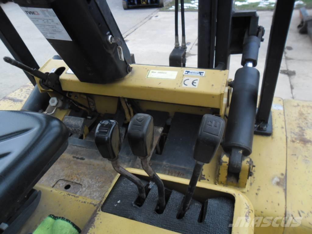 Daewoo Doosan D 40S Tehnika ar dīzeļa dzinēju