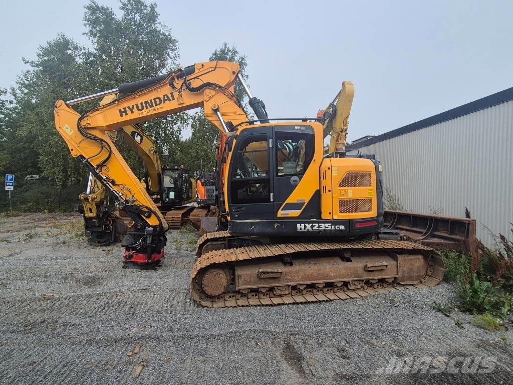 Hyundai HX 235 LCR Kāpurķēžu ekskavatori