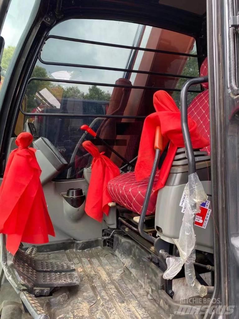 Hitachi Zaxis 70 Kāpurķēžu ekskavatori