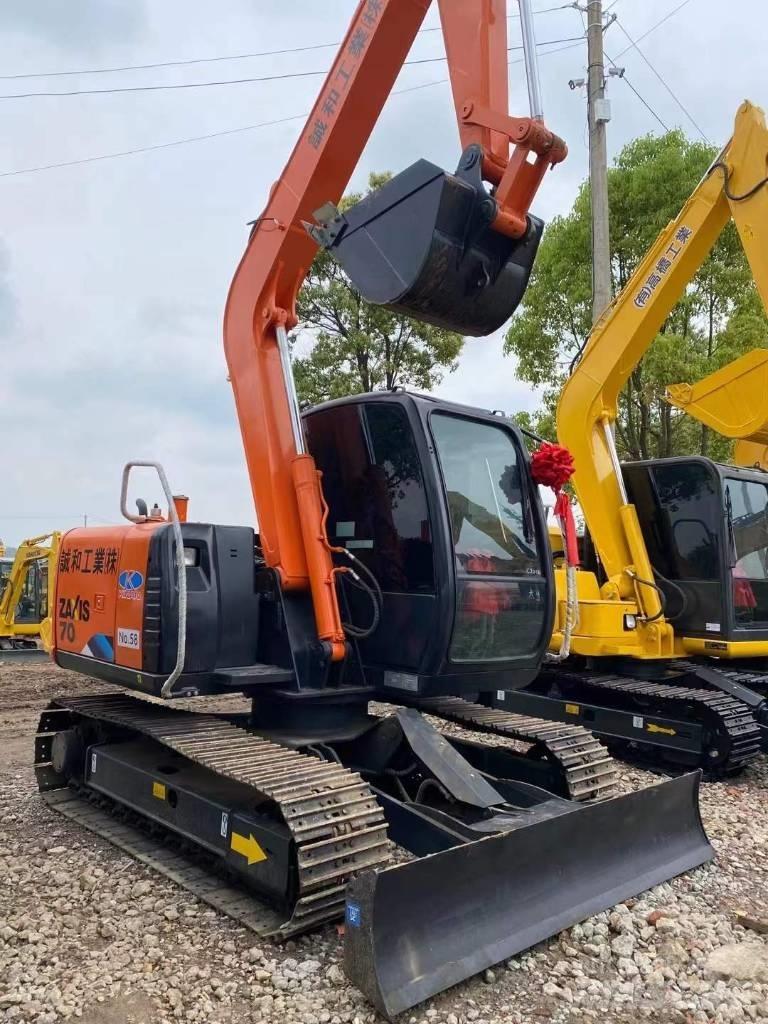 Hitachi Zaxis 70 Kāpurķēžu ekskavatori