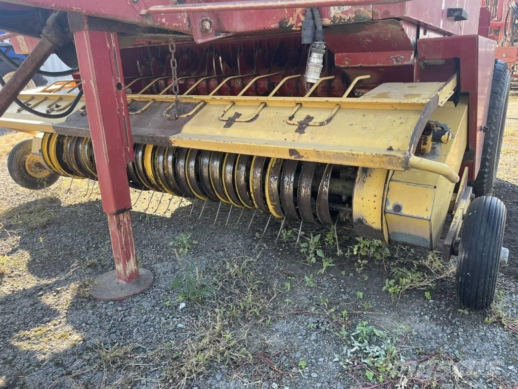 New Holland 544 Rituļu preses