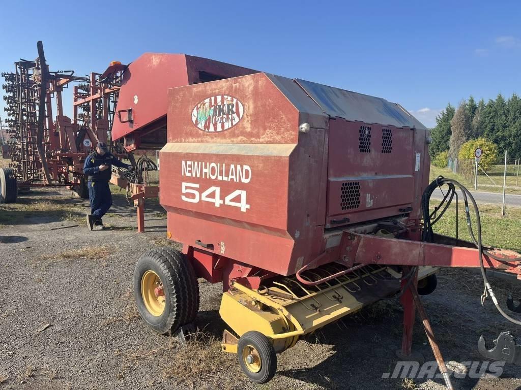 New Holland 544 Rituļu preses