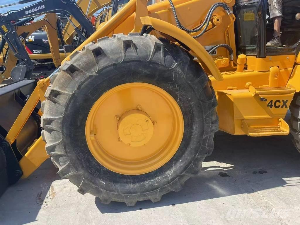 JCB 4 CX Ekskavatori-iekrāvēji