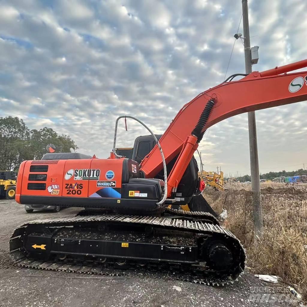 Hitachi ZX 200 Kāpurķēžu ekskavatori